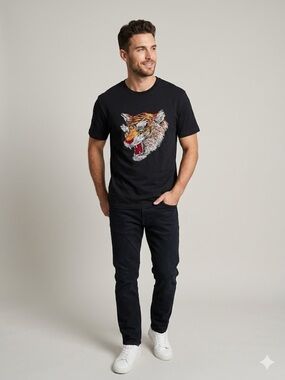 Zara Tiger Head Embroidered Tee | Size Medium
